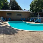 Cosy Avec Terrasse - 2 Chambres, 4 Personnes - Api-1-52-350 * Gurmençon