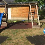 Parque de Campismo Cosy Avec Terrasse - 2 Chambres, 4 Personnes - Api-1-52-350