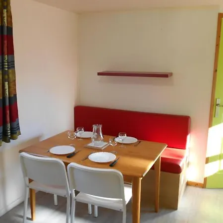 Cosy Avec Terrasse - 2 Chambres, 4 Personnes - Api-1-52-350 *