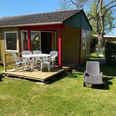 Camping Cosy Avec Terrasse - 2 Chambres, 4 Personnes - Api-1-52-350