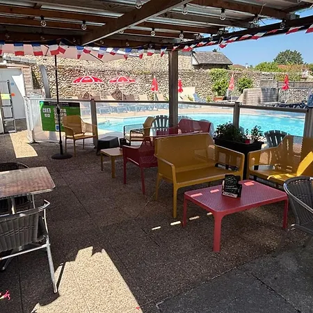 Cosy Avec Terrasse - 2 Chambres, 4 Personnes - Api-1-52-350 Camping